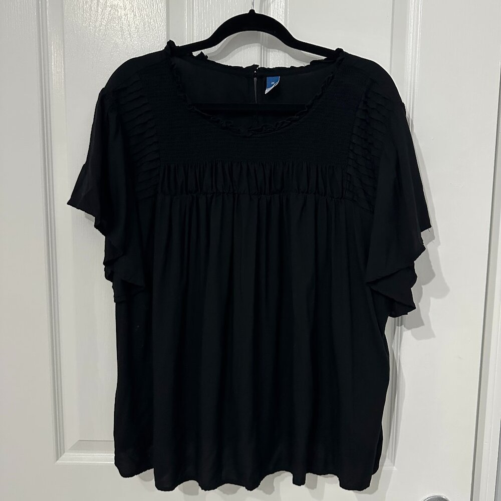 3X Women's Old Navy Black Flutter-Sleeve Smocked Pintucked Swing Blouse in Black